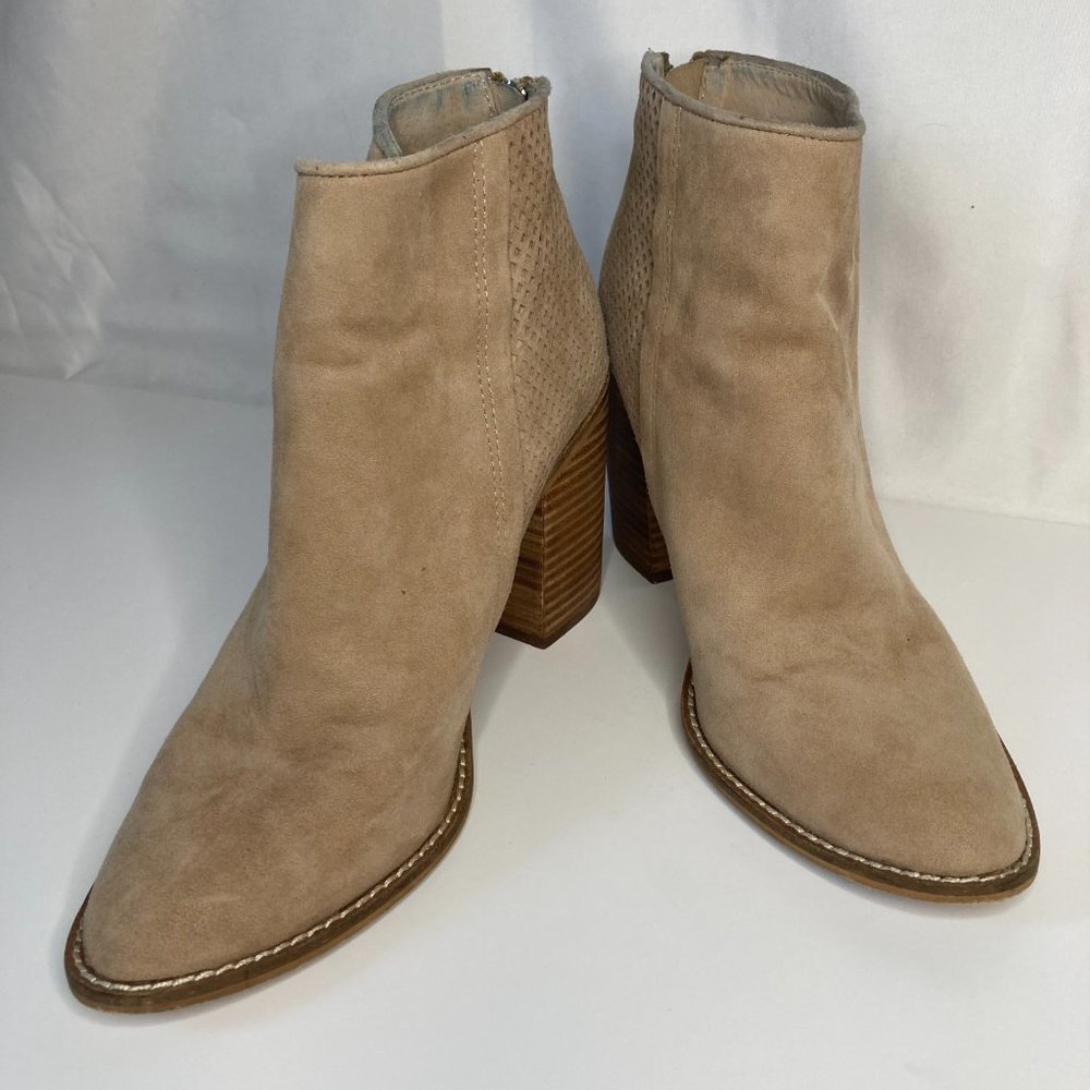 Steve Madden 'Replay' Ankle Boots Size 8 1/2 Taupe Tan Suede and Suede Mesh